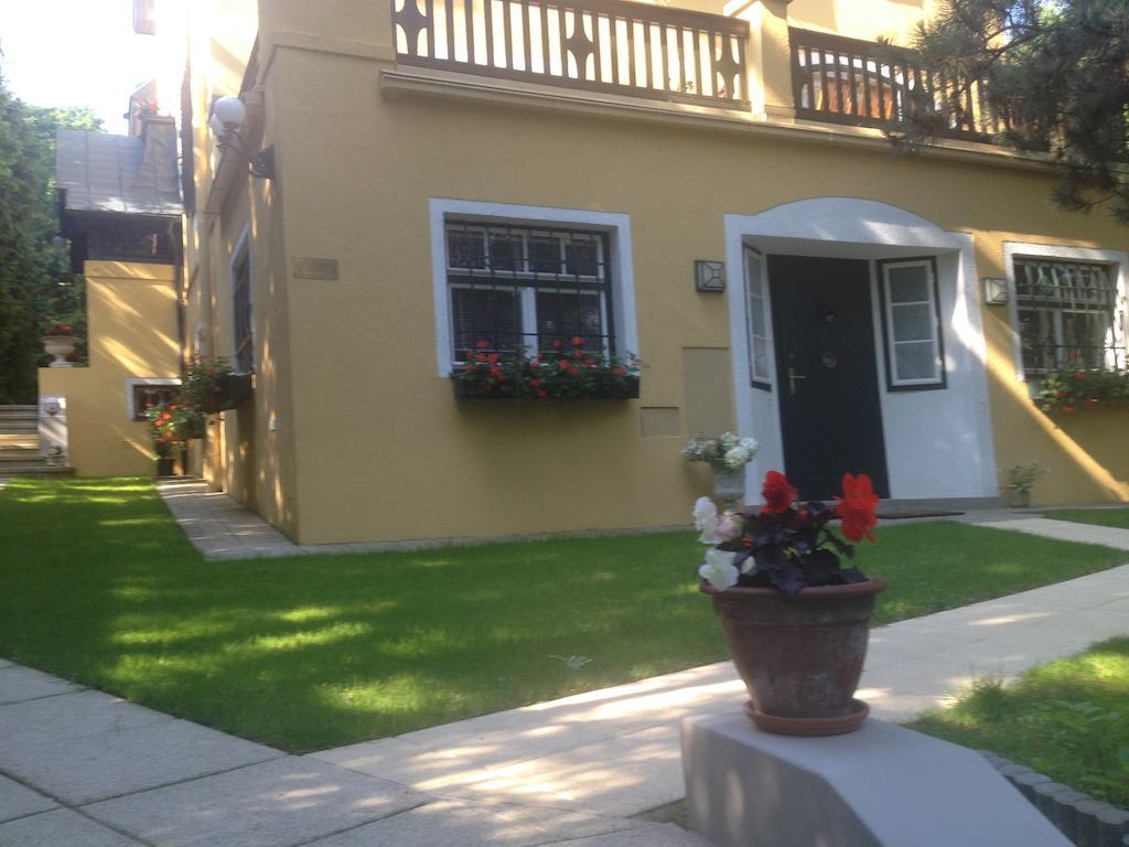 Exquisites Gartenapartment In Eleganter Jugendstilvilla Vienna Esterno foto
